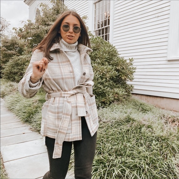 H&M Jackets & Blazers - H&M Tan And Gray Plaid Coat Size Medium
